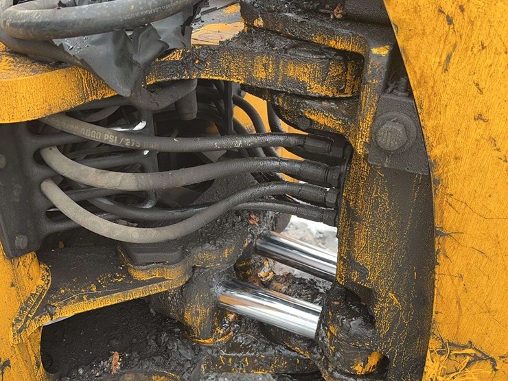 2015-jcb-3cx-image-19