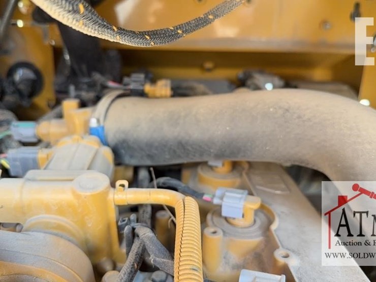 2023-caterpillar-289d3-image-37