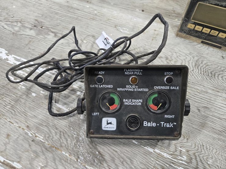 john-deere-535-image-1