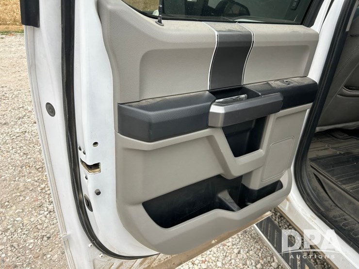 2019-ford-f150-xlt-image-20