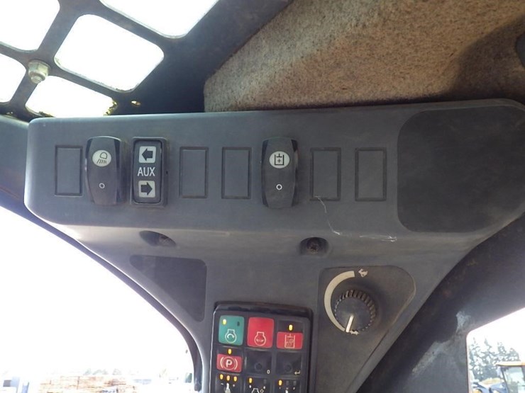 2018-deere-333g-image-26