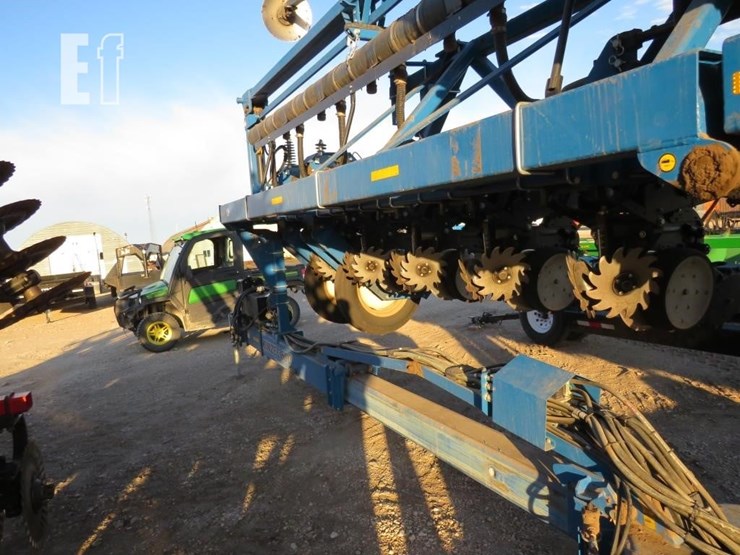2011-kinze-3600-image-13