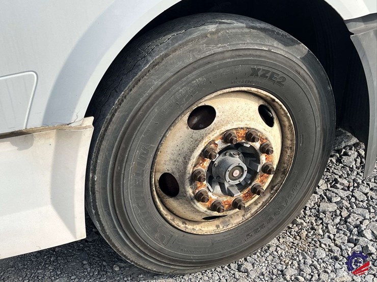 2016-volvo-d11-s/a-truck-tractor-image-7