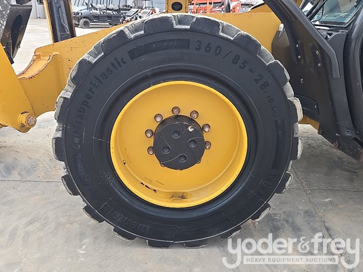 2019-caterpillar-tl1255d-image-26