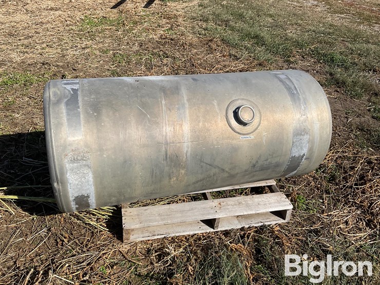 1991-freightliner-140-gal-fuel-tank-image-4