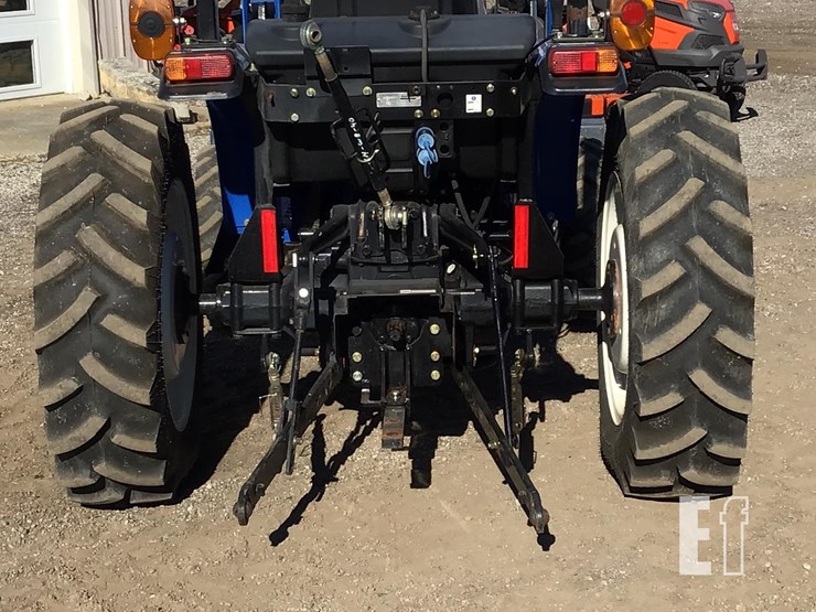 2017-new-holland-workmaster-40-image-8