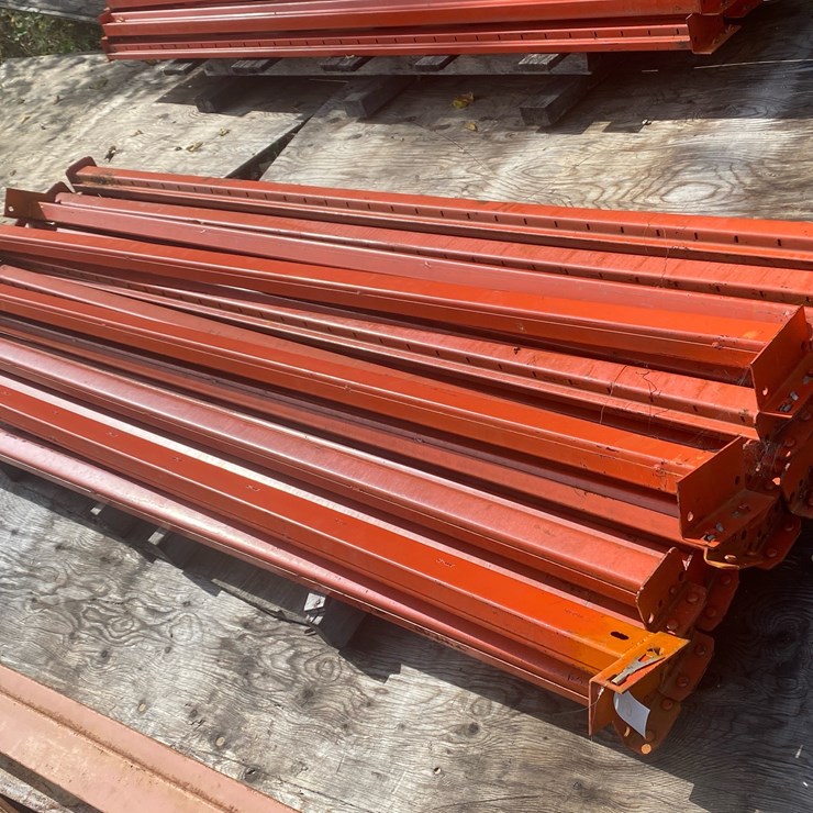 #110 • (20) 8’ Cross Beams