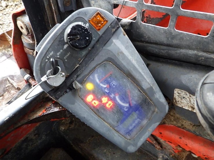 kubota-ssv65-image-23