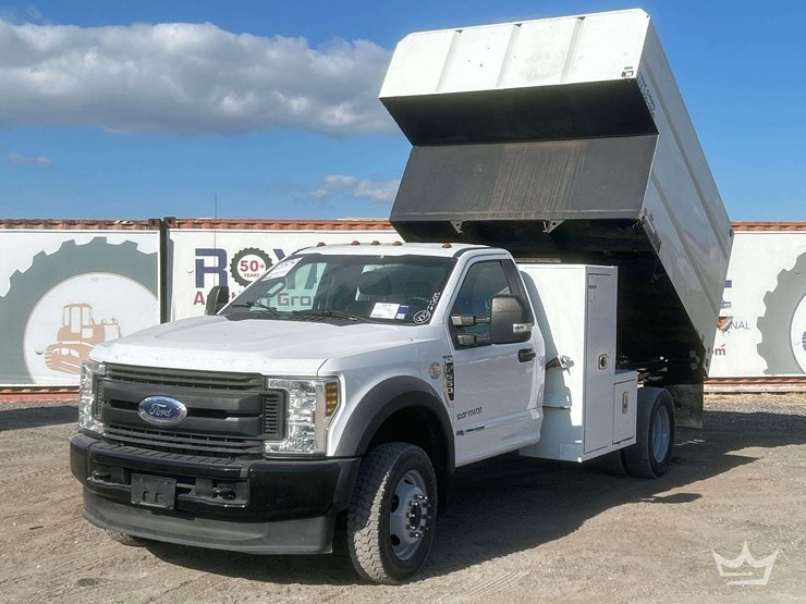 2017-ford-f550-image-1