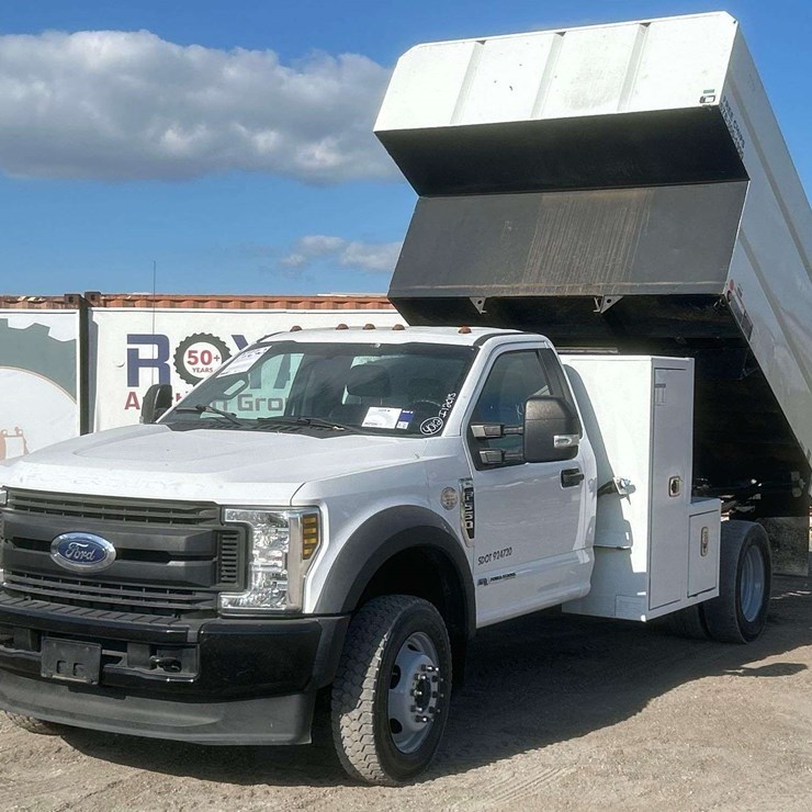 2017 FORD F550