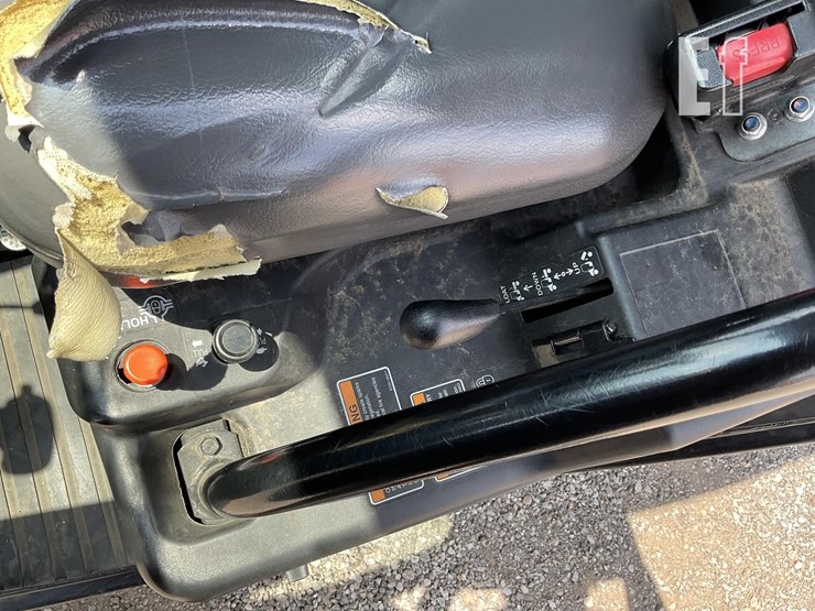 2021-kubota-rtv-x1100c-image-17