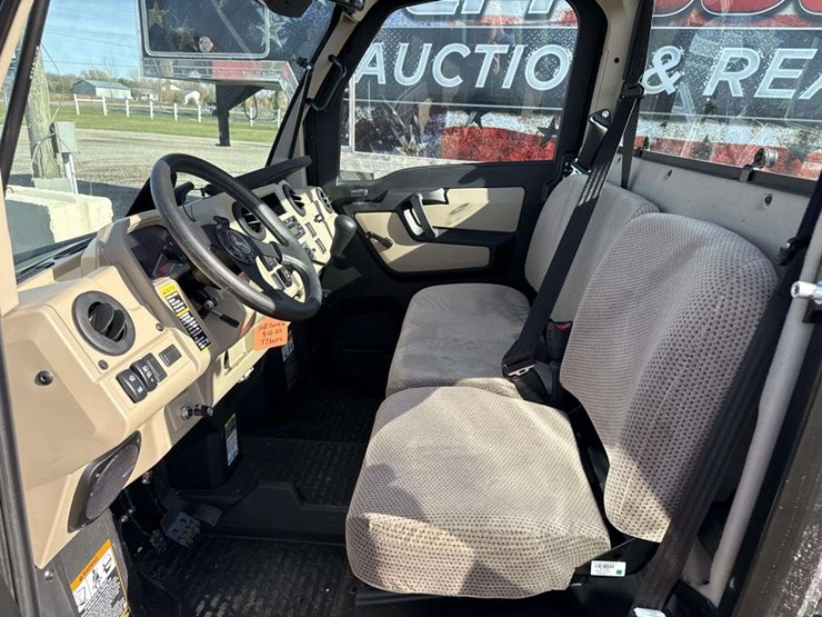 2020-john-deere-2020-image-16