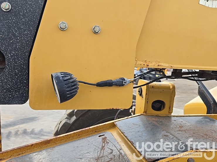 2019-caterpillar-tl1255d-image-49