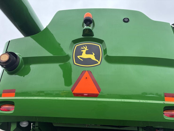 2013-john-deere-s670-image-17