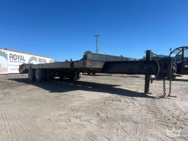 flatbed-trailer-24ft-image-2
