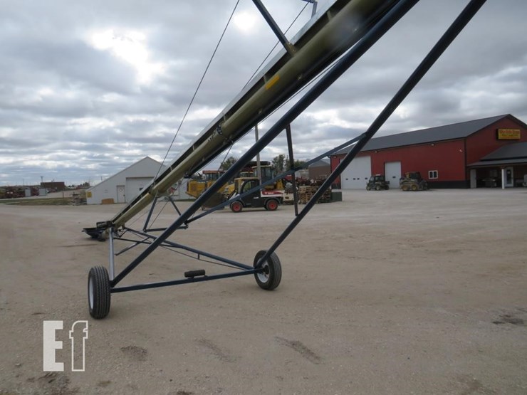 harvest-international-t852-image-5