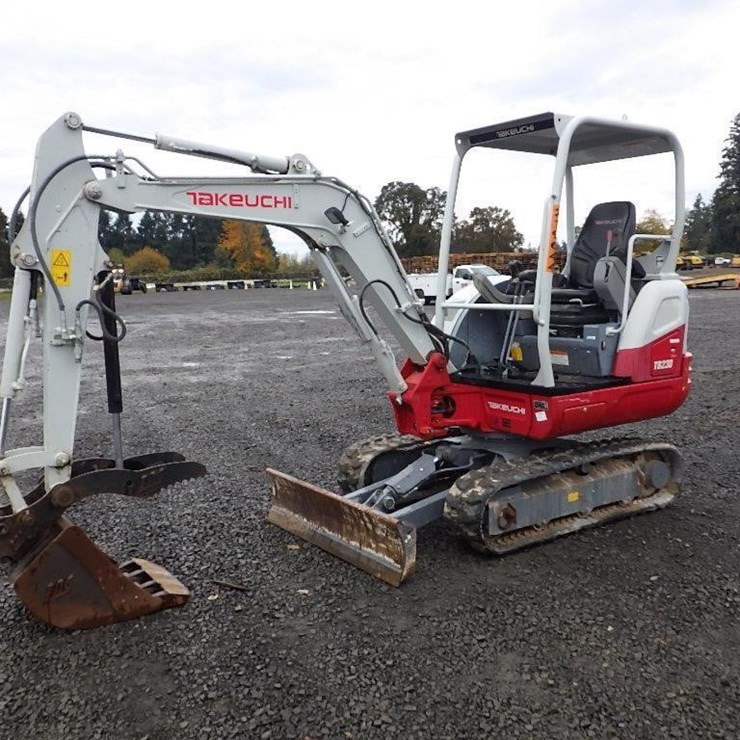 TAKEUCHI TB230