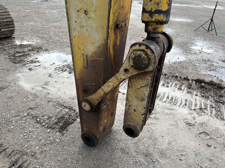 2001-new-holland-ec215-image-25