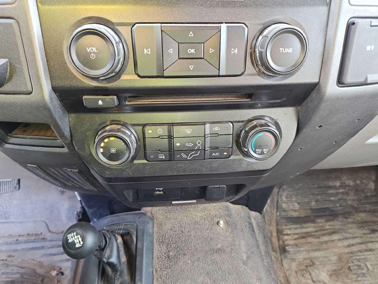 2017-ford-f550-image-50