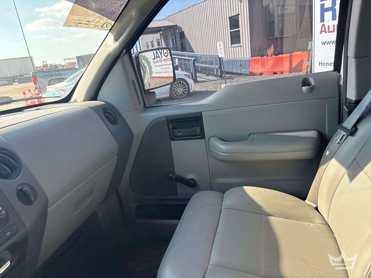 2008-ford-f-150-ext.-cab-pickup-truck-image-16