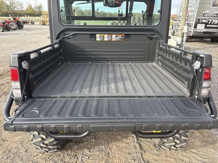 john-deere-gator-image-13