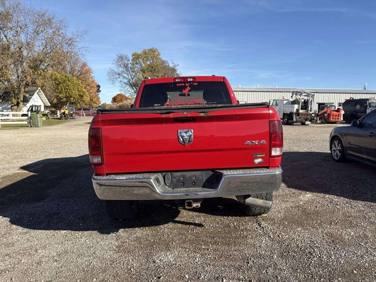 2010-dodge-ram-1500-image-16