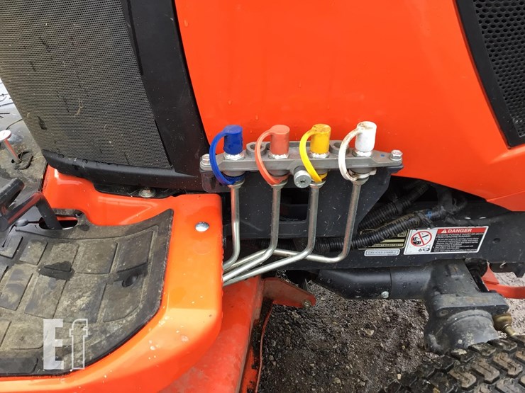 2022-kubota-bx2380-image-17