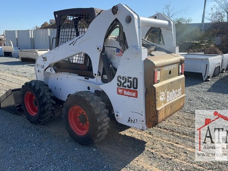 2002-bobcat-s250-image-5