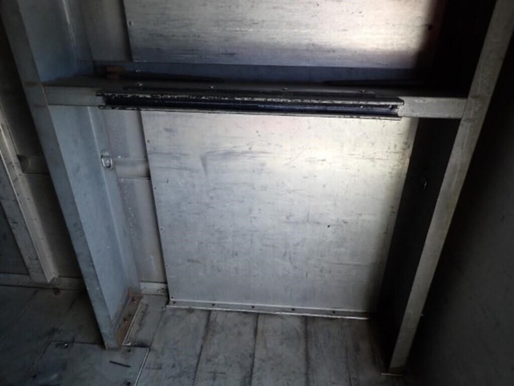 2015-freightliner-mt55-image-36