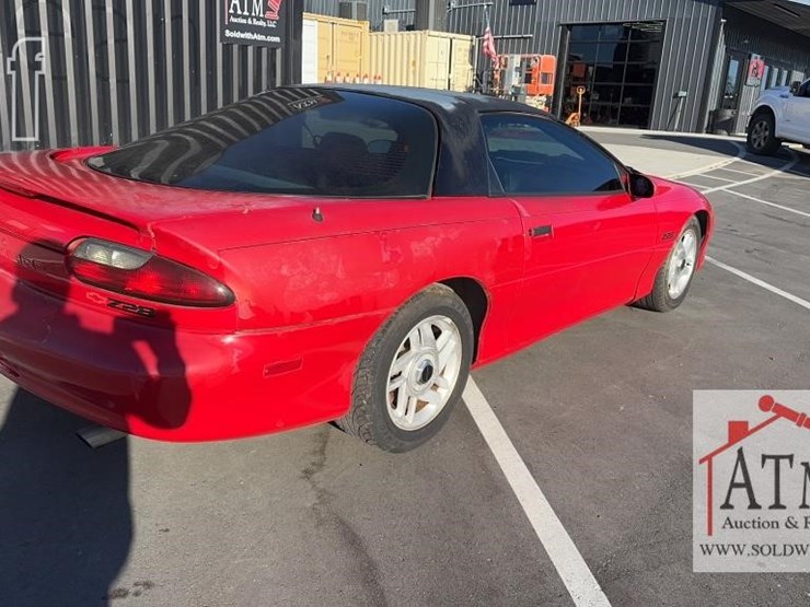 1997-chevrolet-camaro-z28-image-3