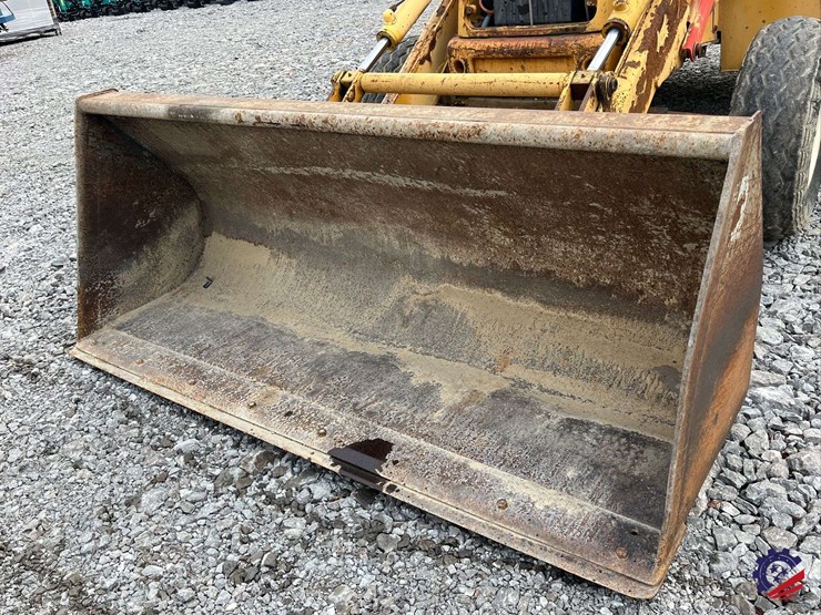 new-holland-575e-image-15