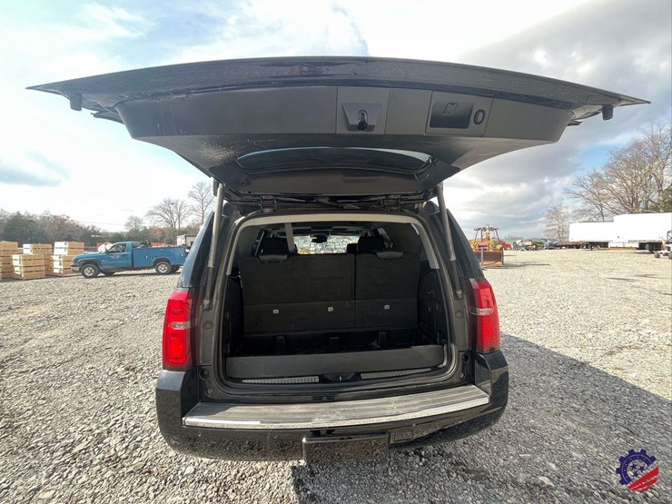 2015-chevrolet-tahoe-ltz-image-34