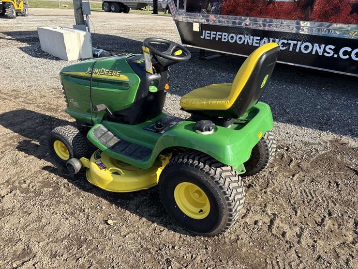 john-deere-lt160-image-2