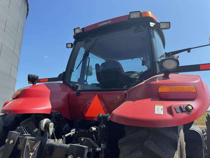 2014-case-ih-235-image-8