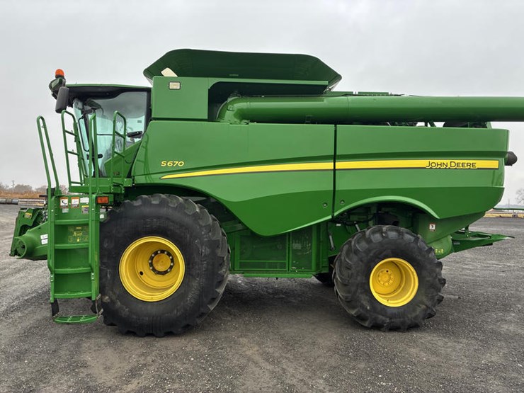 2013-john-deere-s670-image-9