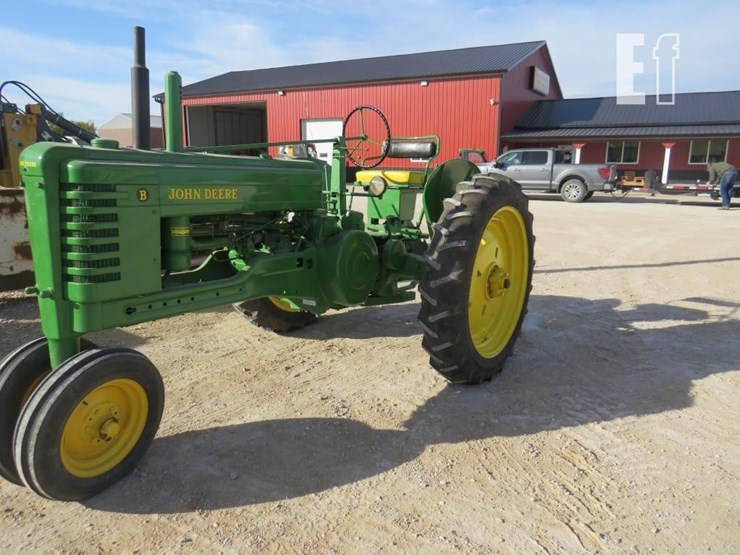 1952-john-deere-b-image-2