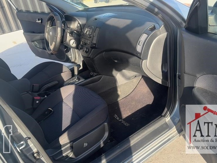 2016-hyundai-elantra-image-14