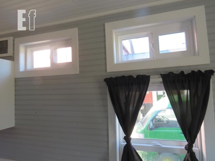 8'-x-22'-tiny-house-on-transport-image-12