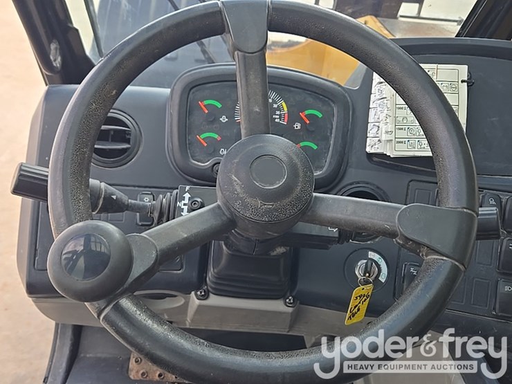 2019-caterpillar-tl1255d-image-122