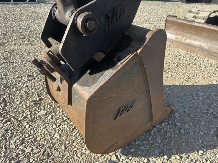 2018-jcb-85z-1-image-24