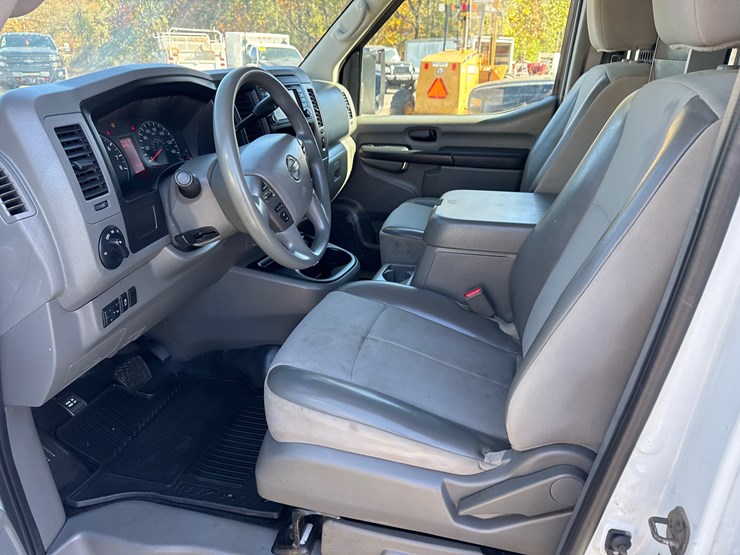 2018-nissan-nv2500-image-8