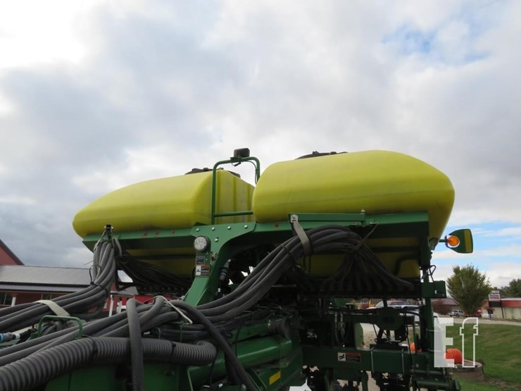 2012-john-deere-1770nt-image-16