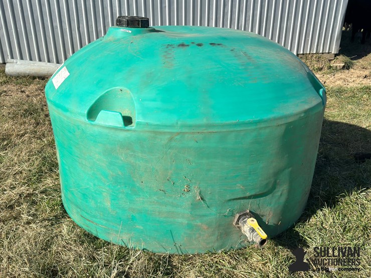 snyder-vertical-round-poly-tank-image-7