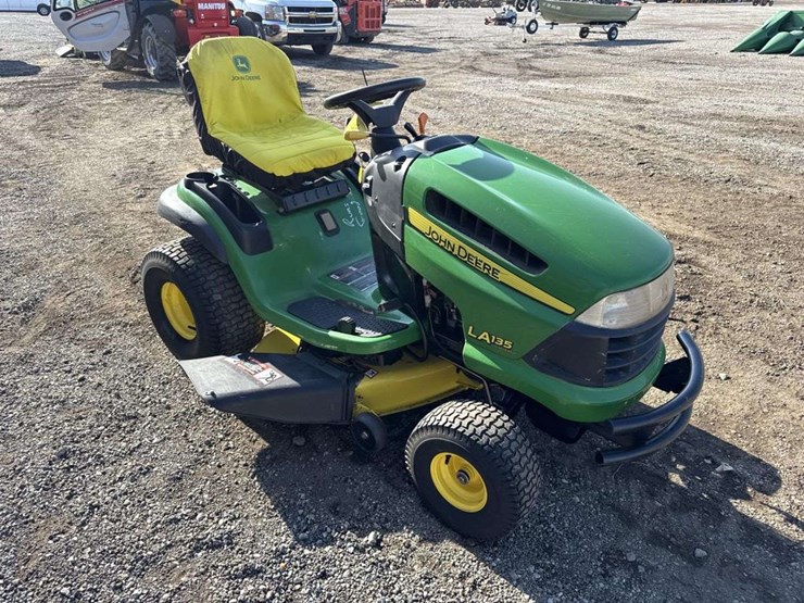 john-deere-la135-image-4