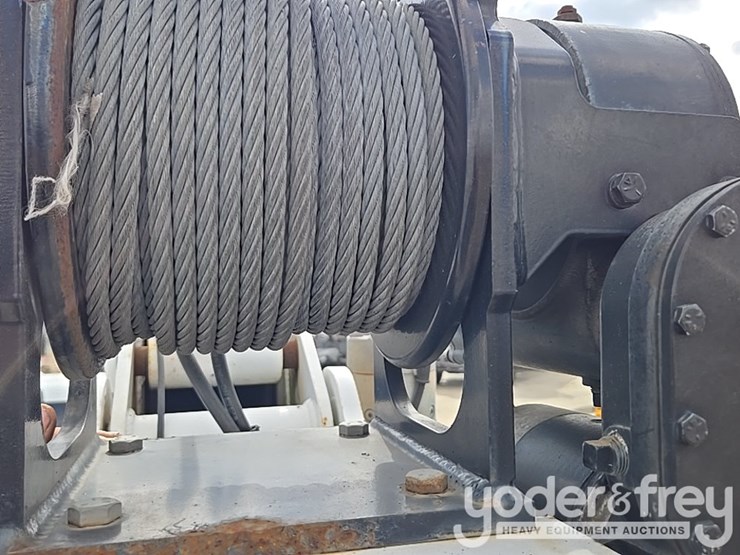 2014-dodge-service-truck-image-18