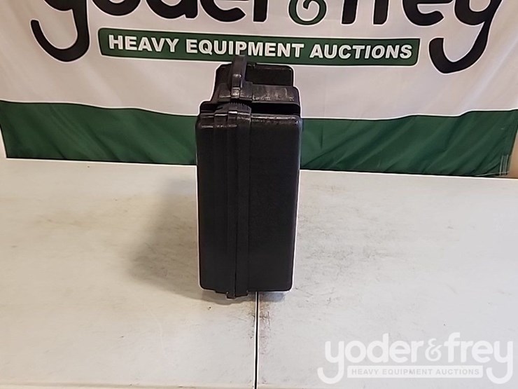 unused-1-gauge-25'-heavy-duty-booster-cable-c/w-carry-case-image-3