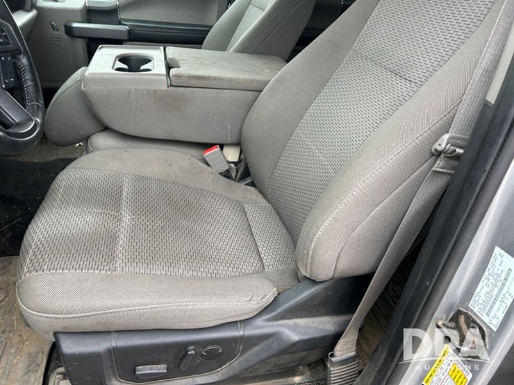 2020-ford-f150-xlt-image-26