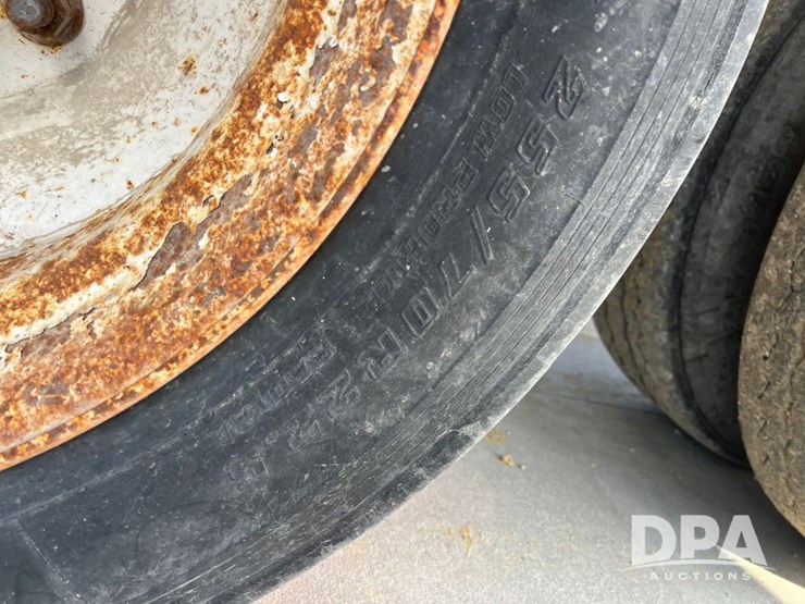 2013-neville-tender-trailer-image-28