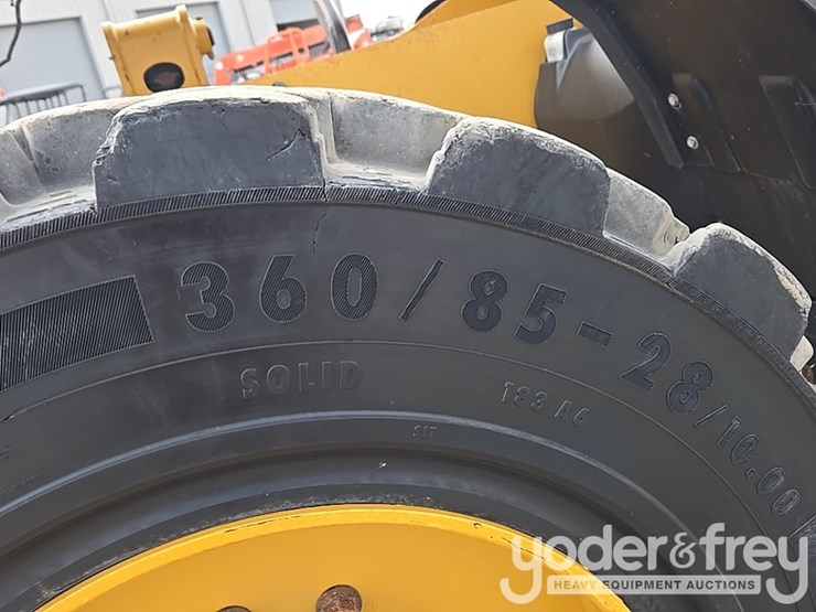 2019-caterpillar-tl1255d-image-30