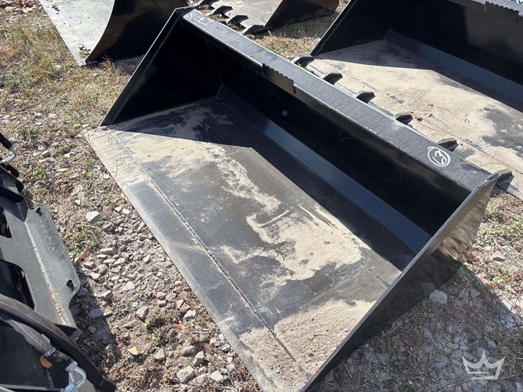 2025-swict-66in-bucket-skid-steer-attachment-image-3